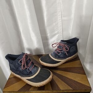 Sorel Out N About Boots US 6 Womens Quilted Blue Waterproof Snow Duck Booties